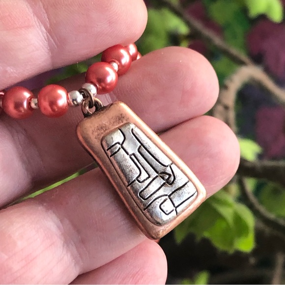 Handcrafted repurpose petroglyph style pendant Czech glass Pearl necklace - Picture 2 of 10